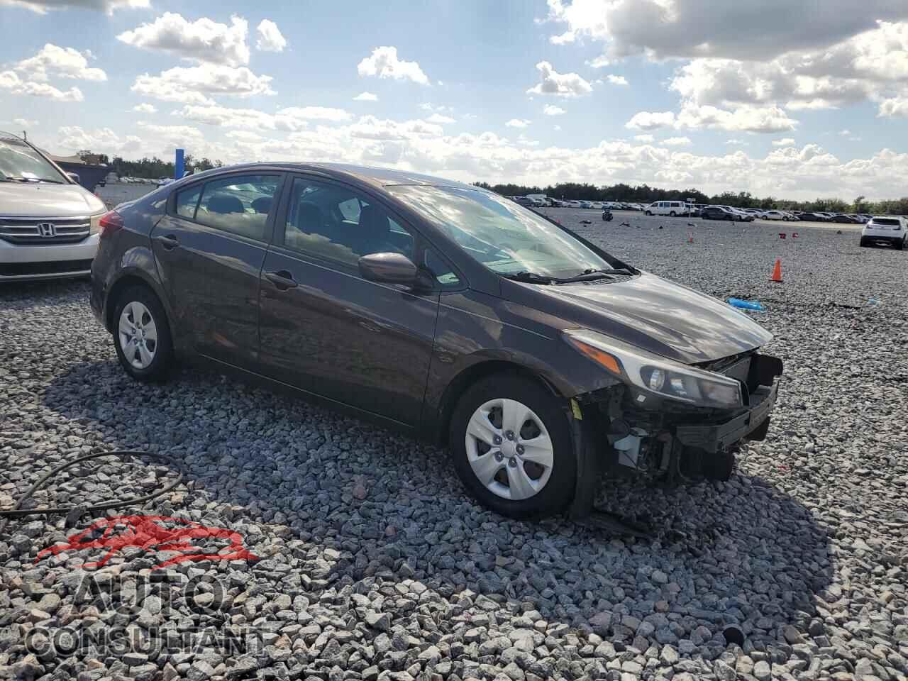 KIA FORTE 2018 - 3KPFK4A71JE219954