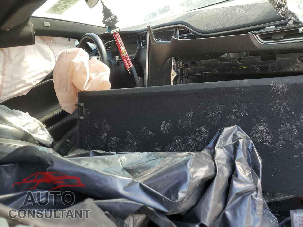 TESLA MODEL S 2017 - 5YJSA1E25HF192499