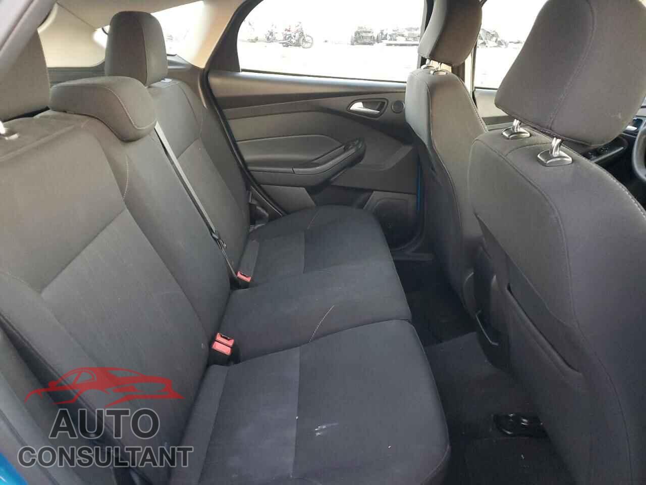 FORD FOCUS 2017 - 1FADP3M27HL207740