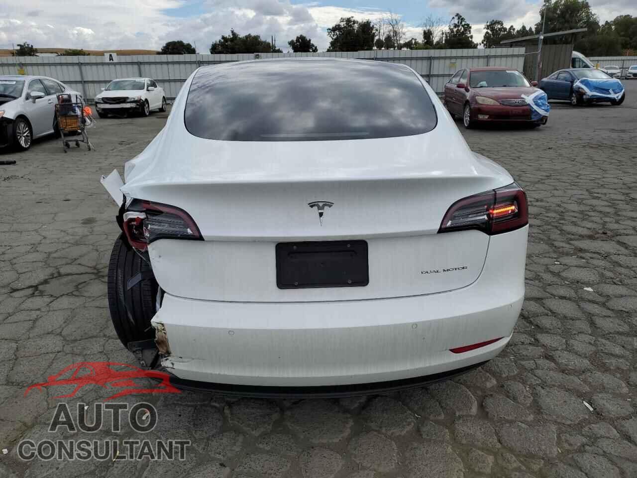 TESLA MODEL 3 2021 - 5YJ3E1EB5MF876536