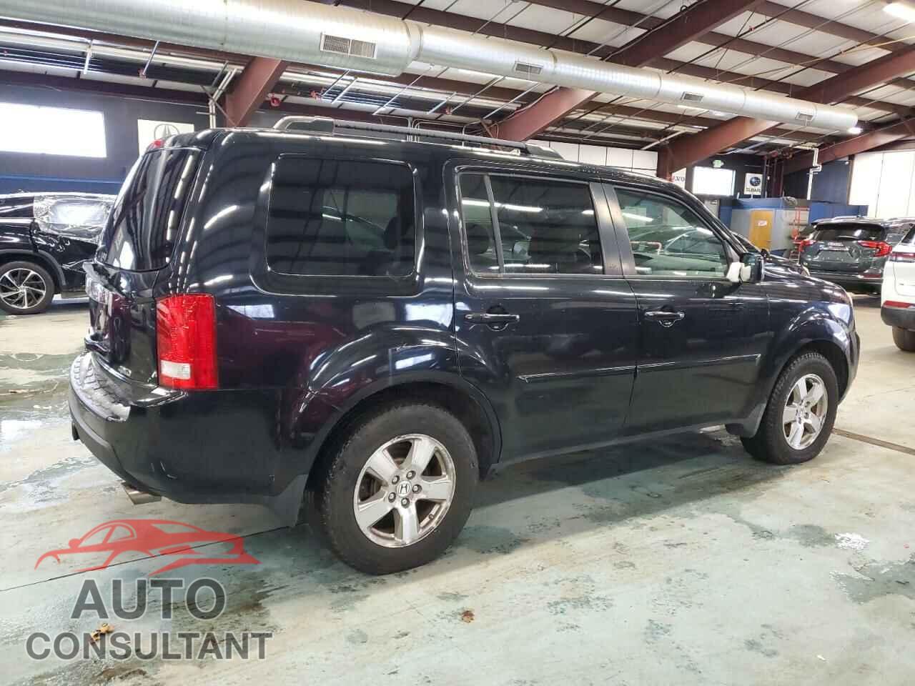 HONDA PILOT 2011 - 5FNYF4H43BB065574