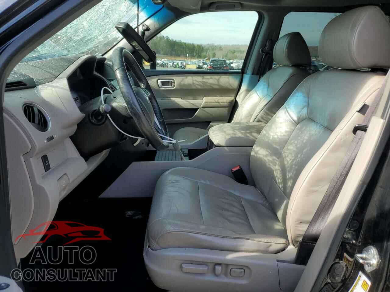 HONDA PILOT 2011 - 5FNYF3H5XBB031571