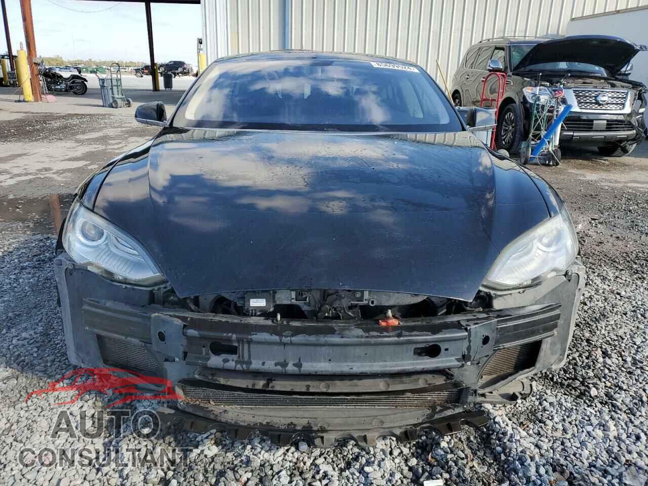 TESLA MODEL S 2013 - 5YJSA1DP7DFP14136