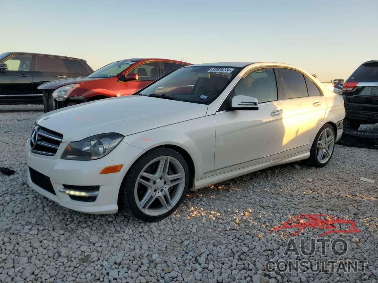 MERCEDES-BENZ C-CLASS 2014 - WDDGF5HB8EA900524