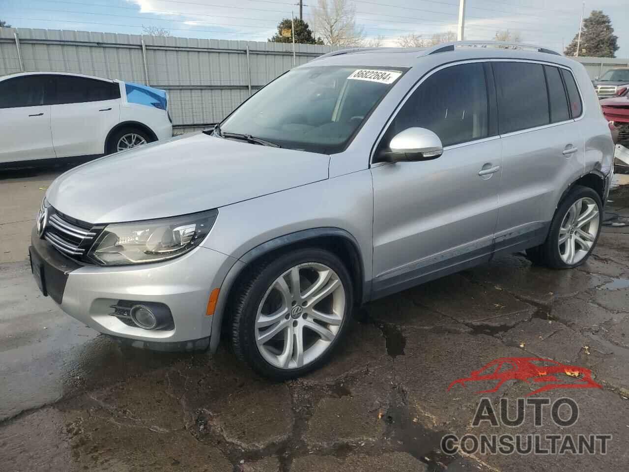 VOLKSWAGEN TIGUAN 2016 - WVGAV7AX5GW520367