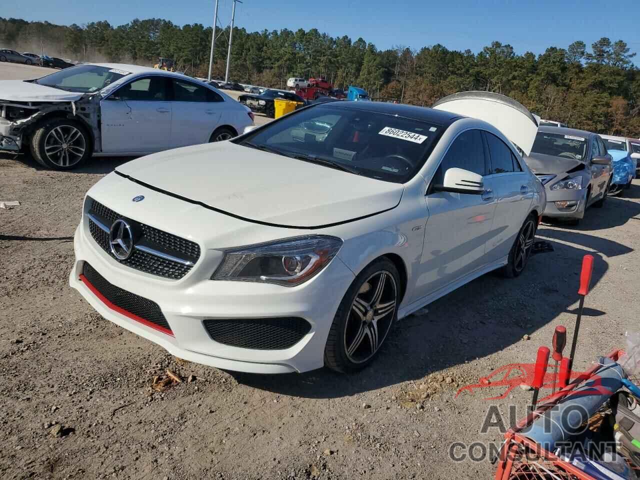 MERCEDES-BENZ CLA-CLASS 2015 - WDDSJ4EB8FN212752