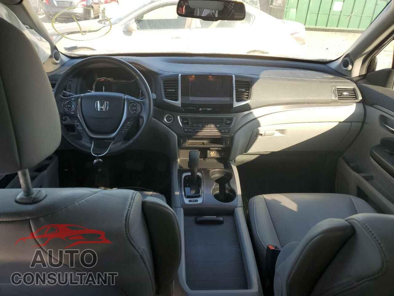 HONDA PILOT 2017 - 5FNYF6H5XHB033556