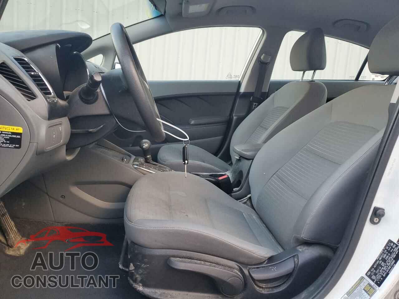 KIA FORTE 2017 - 3KPFL4A70HE108884