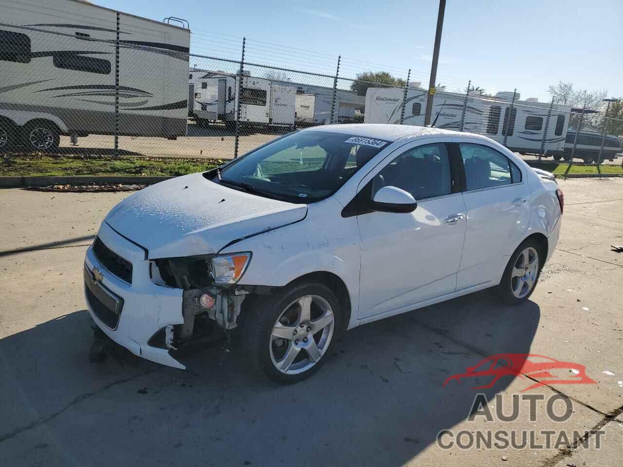 CHEVROLET SONIC 2014 - 1G1JE5SH8E4118134