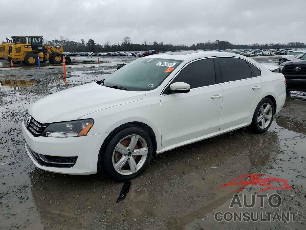 VOLKSWAGEN PASSAT 2012 - 1VWBP7A33CC110210