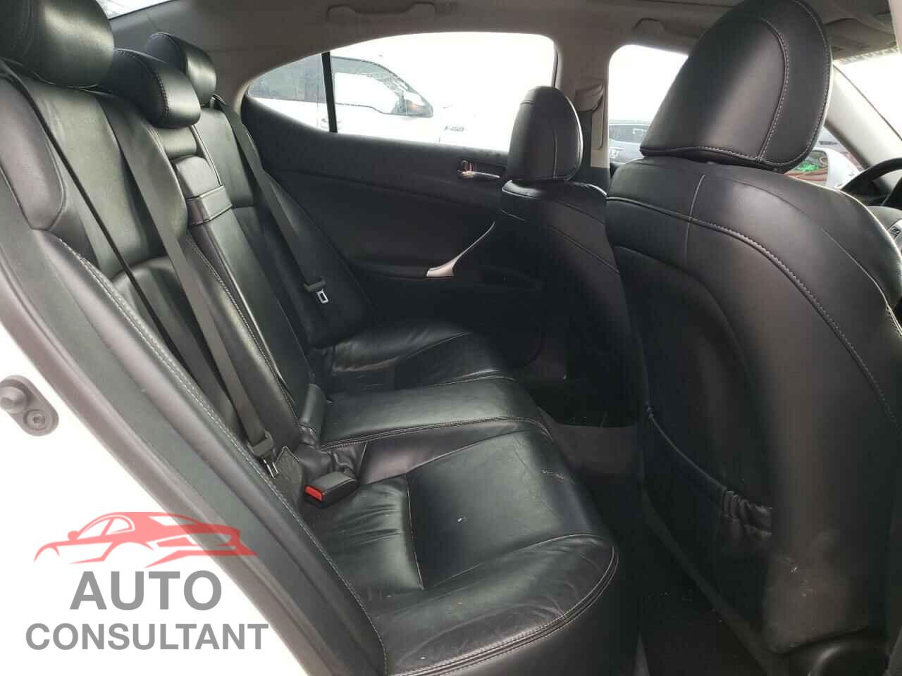 LEXUS IS 2011 - JTHBF5C26B5151012