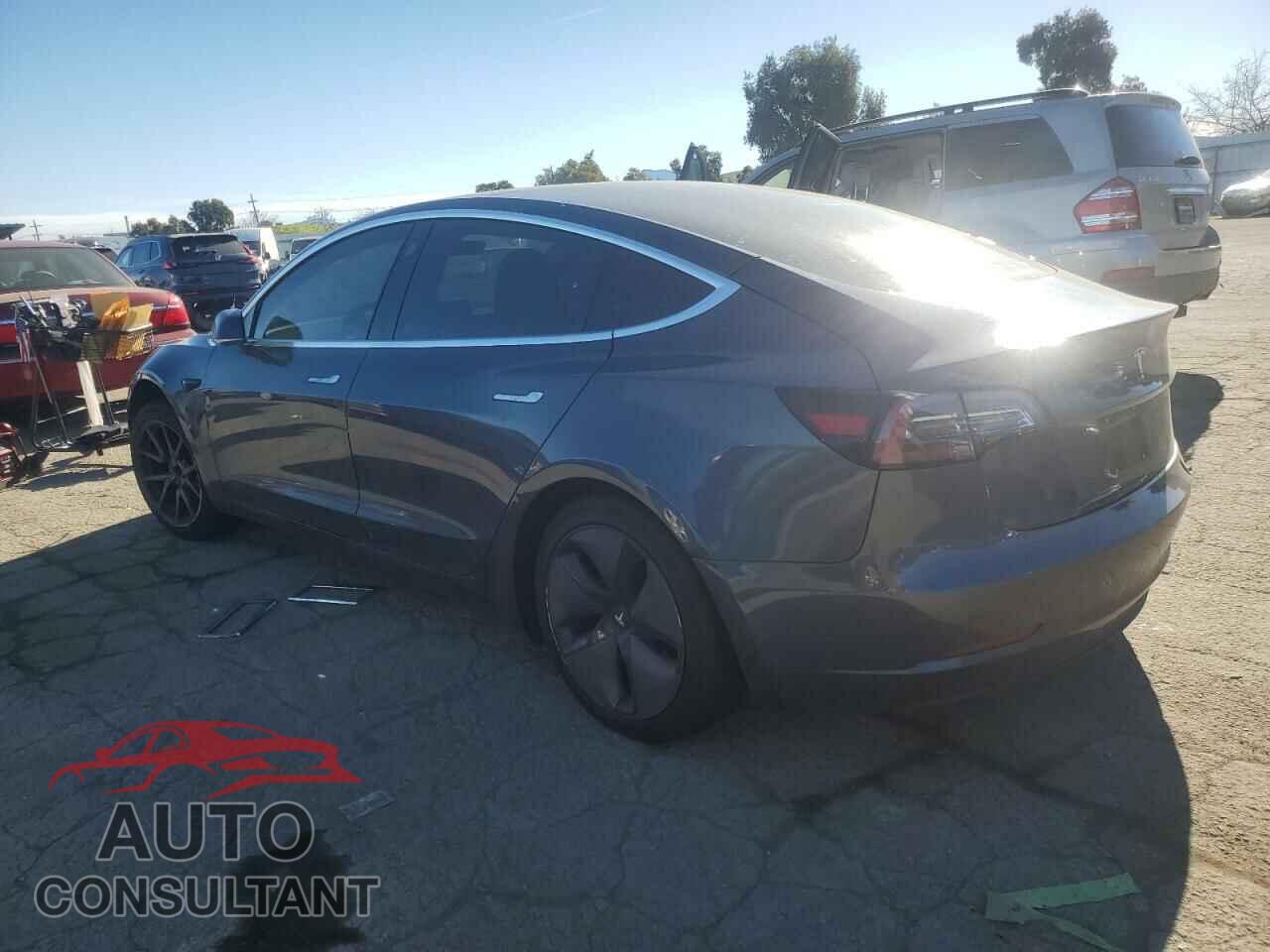 TESLA MODEL 3 2018 - 5YJ3E1EA5JF045430