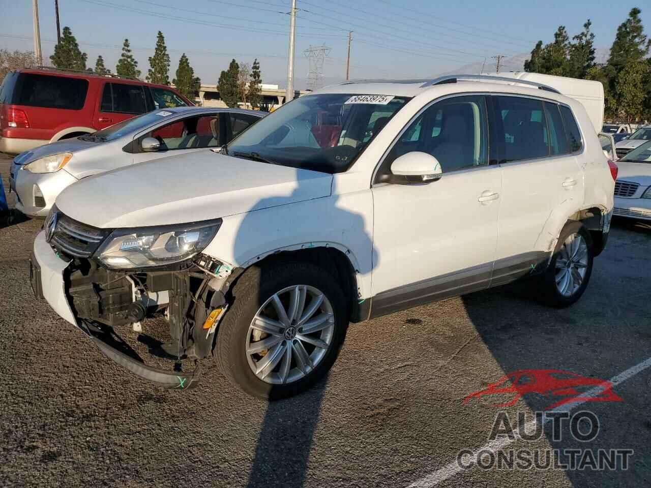 VOLKSWAGEN TIGUAN 2016 - WVGAV7AX2GW529026