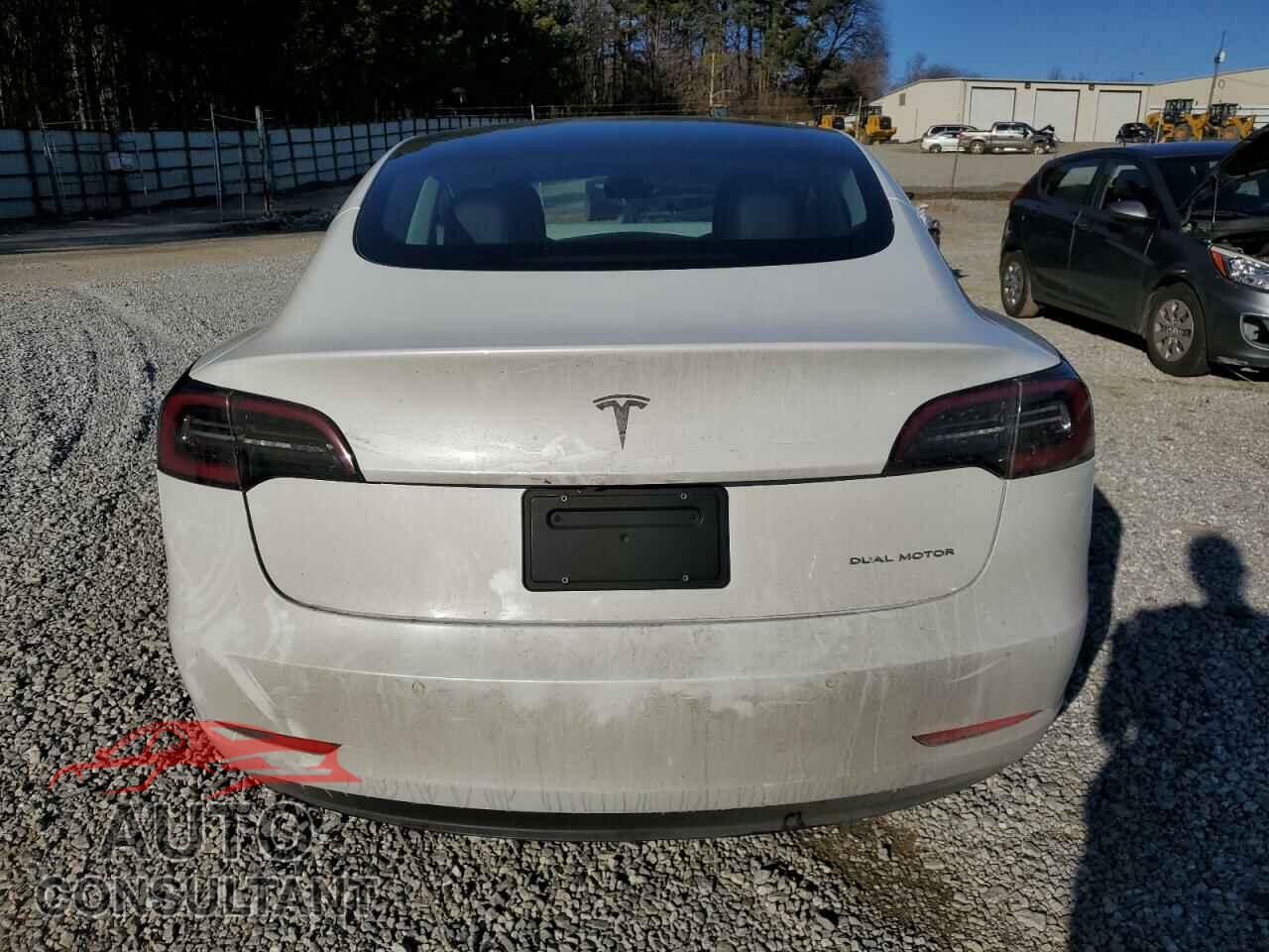 TESLA MODEL 3 2021 - 5YJ3E1EB8MF979997