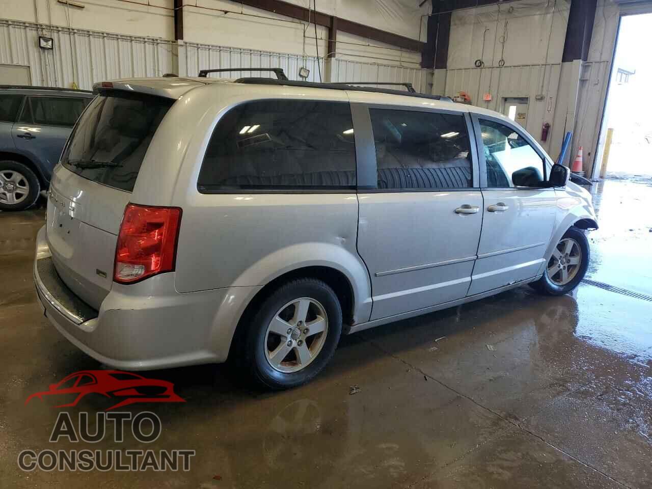 DODGE CARAVAN 2011 - 2D4RN3DG8BR682607