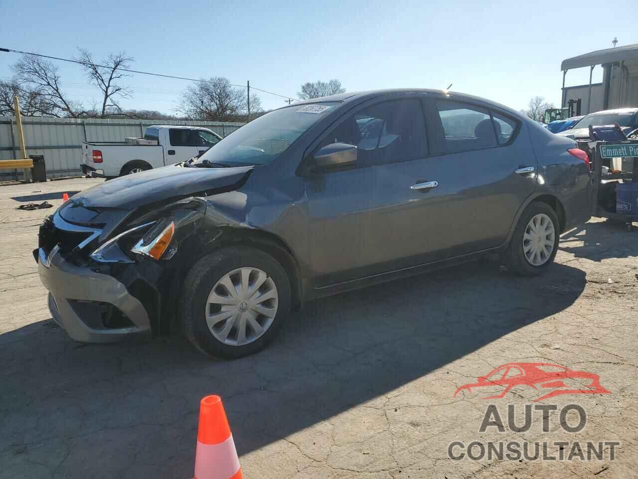 NISSAN VERSA 2018 - 3N1CN7AP7JL883671