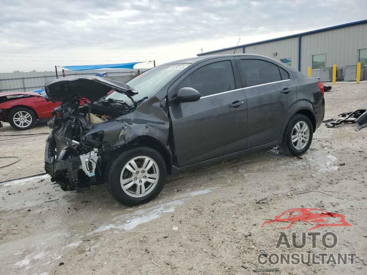 CHEVROLET SONIC 2016 - 1G1JC5SH8G4172431