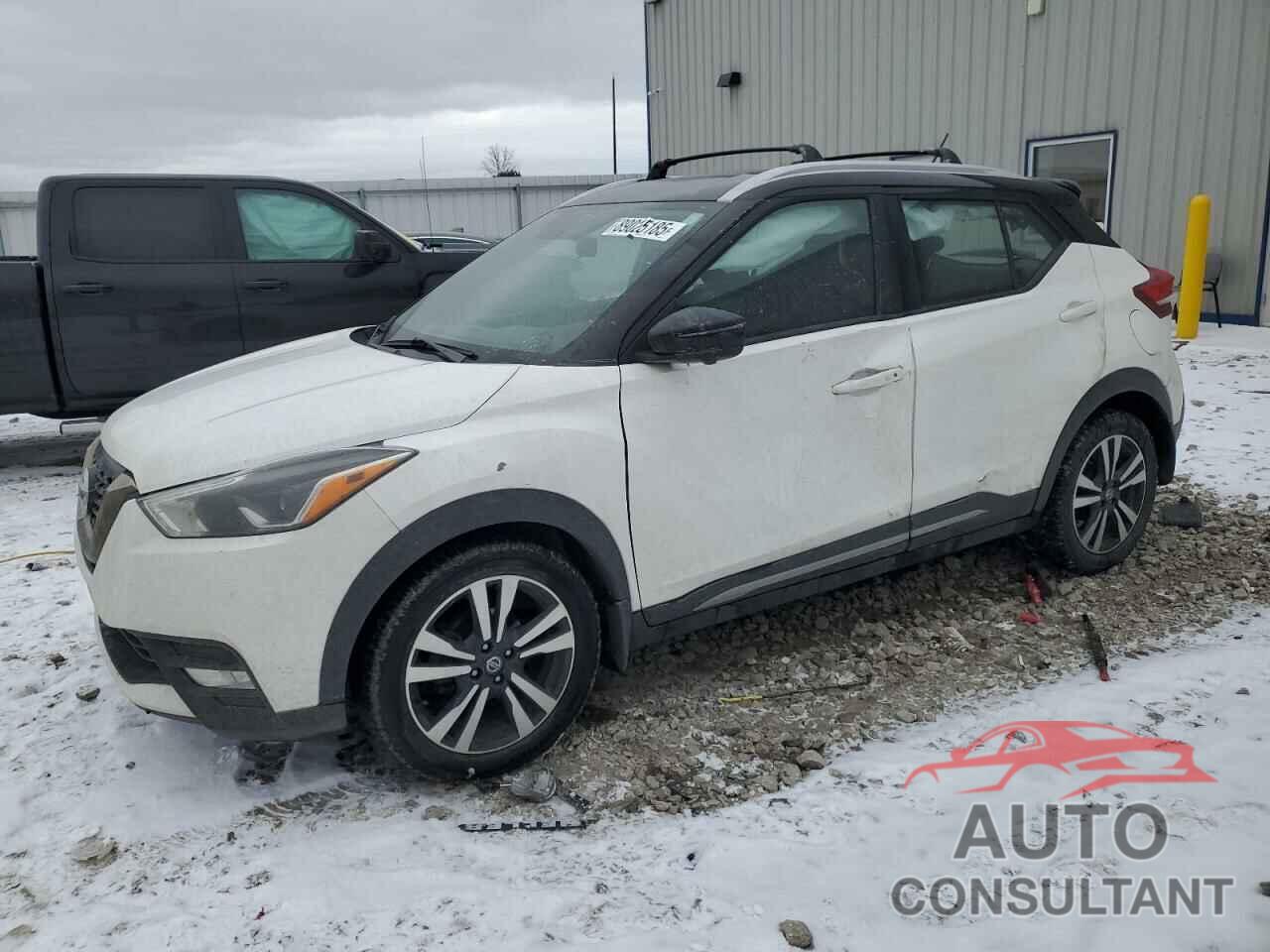 NISSAN KICKS 2019 - 3N1CP5CU4KL568054