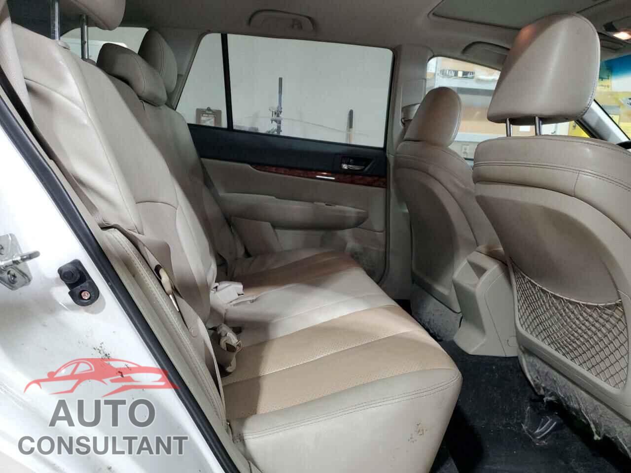 SUBARU OUTBACK 2011 - 4S4BRBKC8B3376251