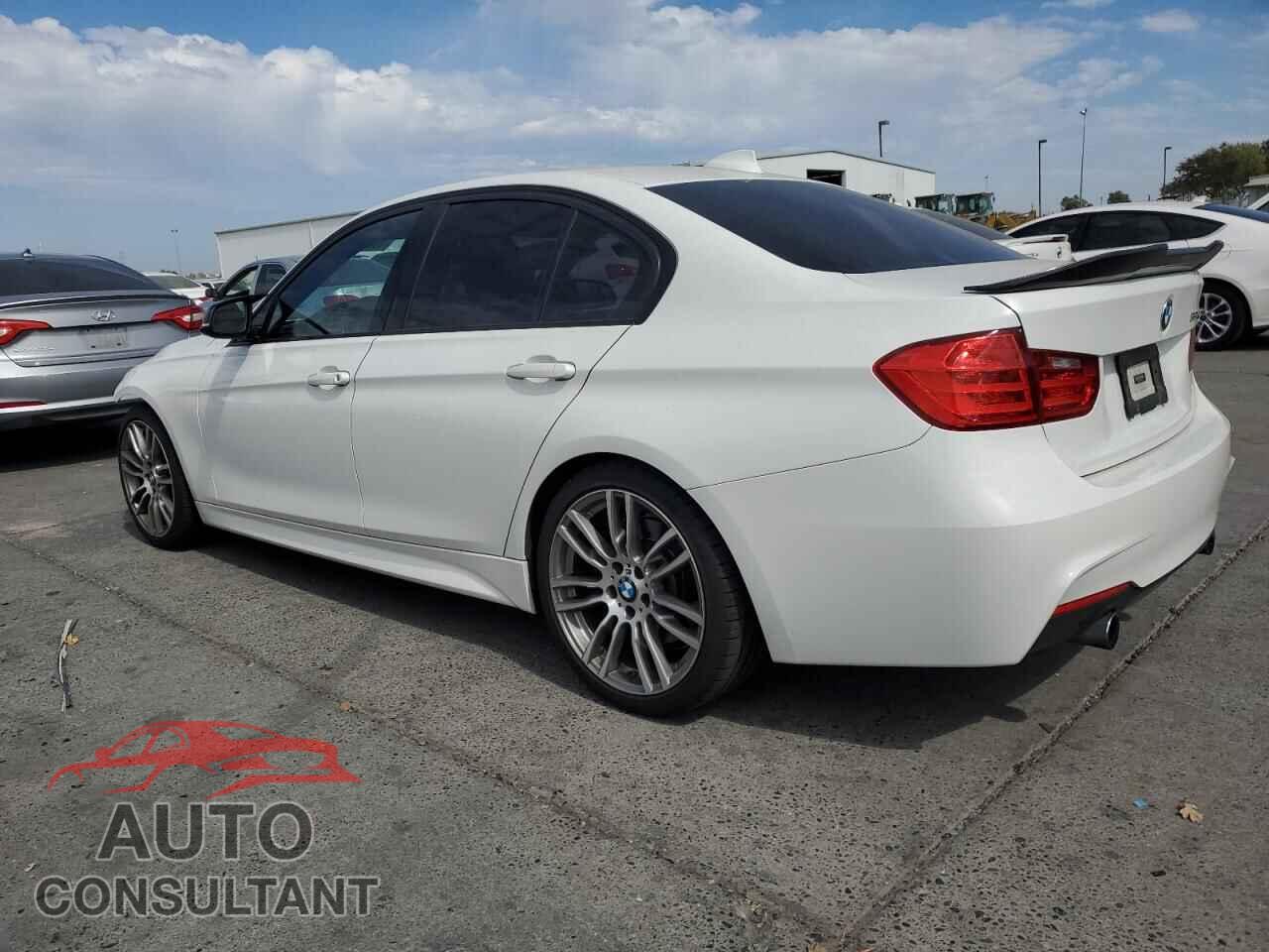BMW 3 SERIES 2013 - WBA3A9C55DF475875