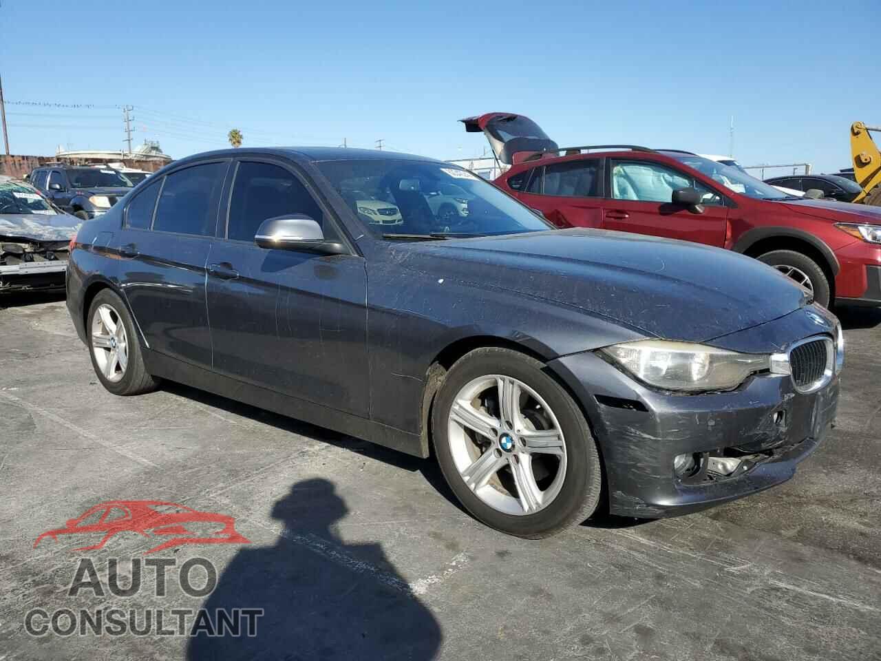BMW 3 SERIES 2013 - WBA3C3C5XDF979877