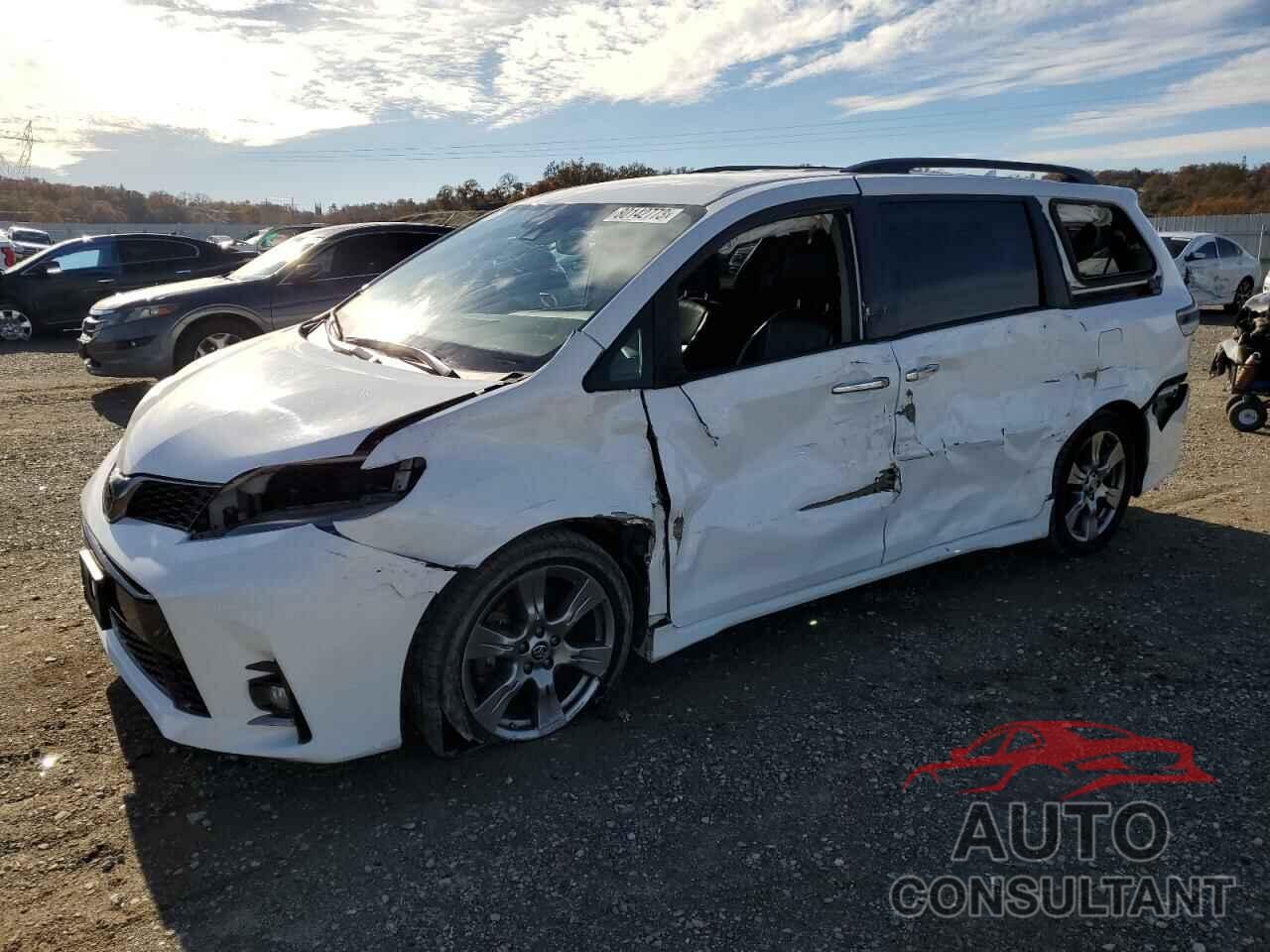 TOYOTA SIENNA 2019 - 5TDXZ3DC2KS985721