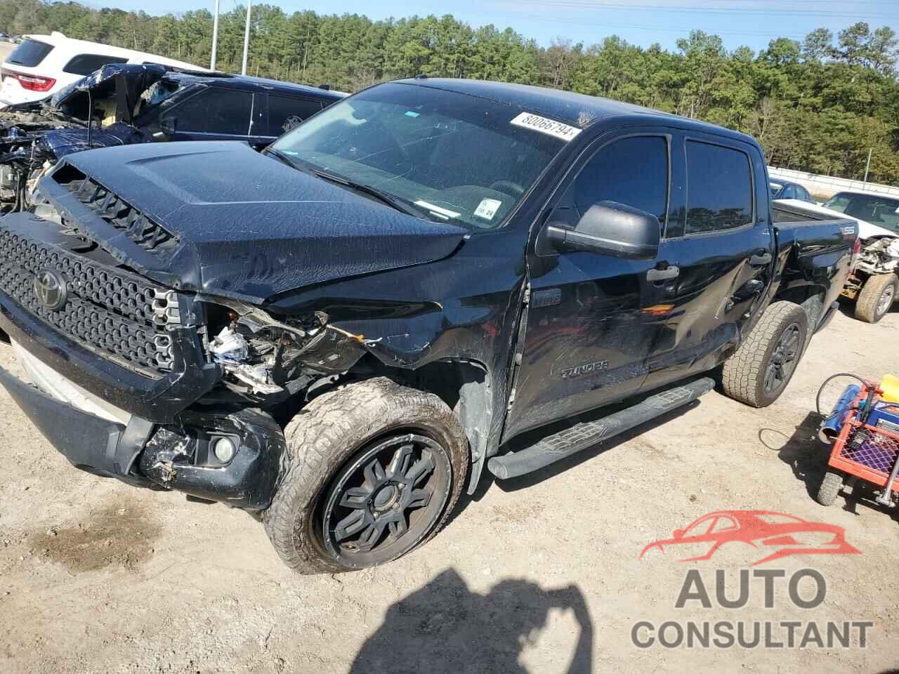TOYOTA TUNDRA 2019 - 5TFDW5F18KX868951