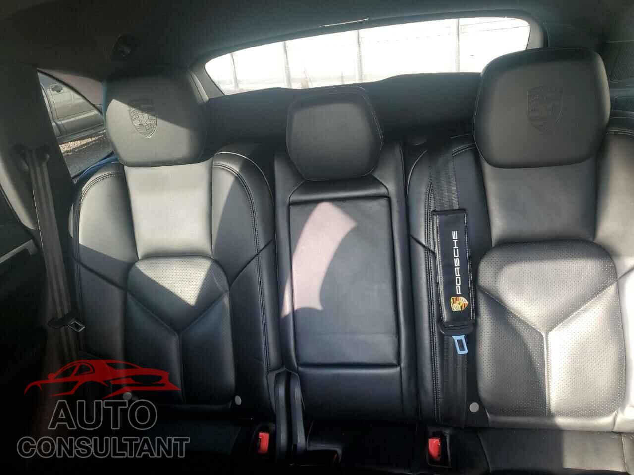 PORSCHE CAYENNE 2017 - WP1AA2A28HKA82779