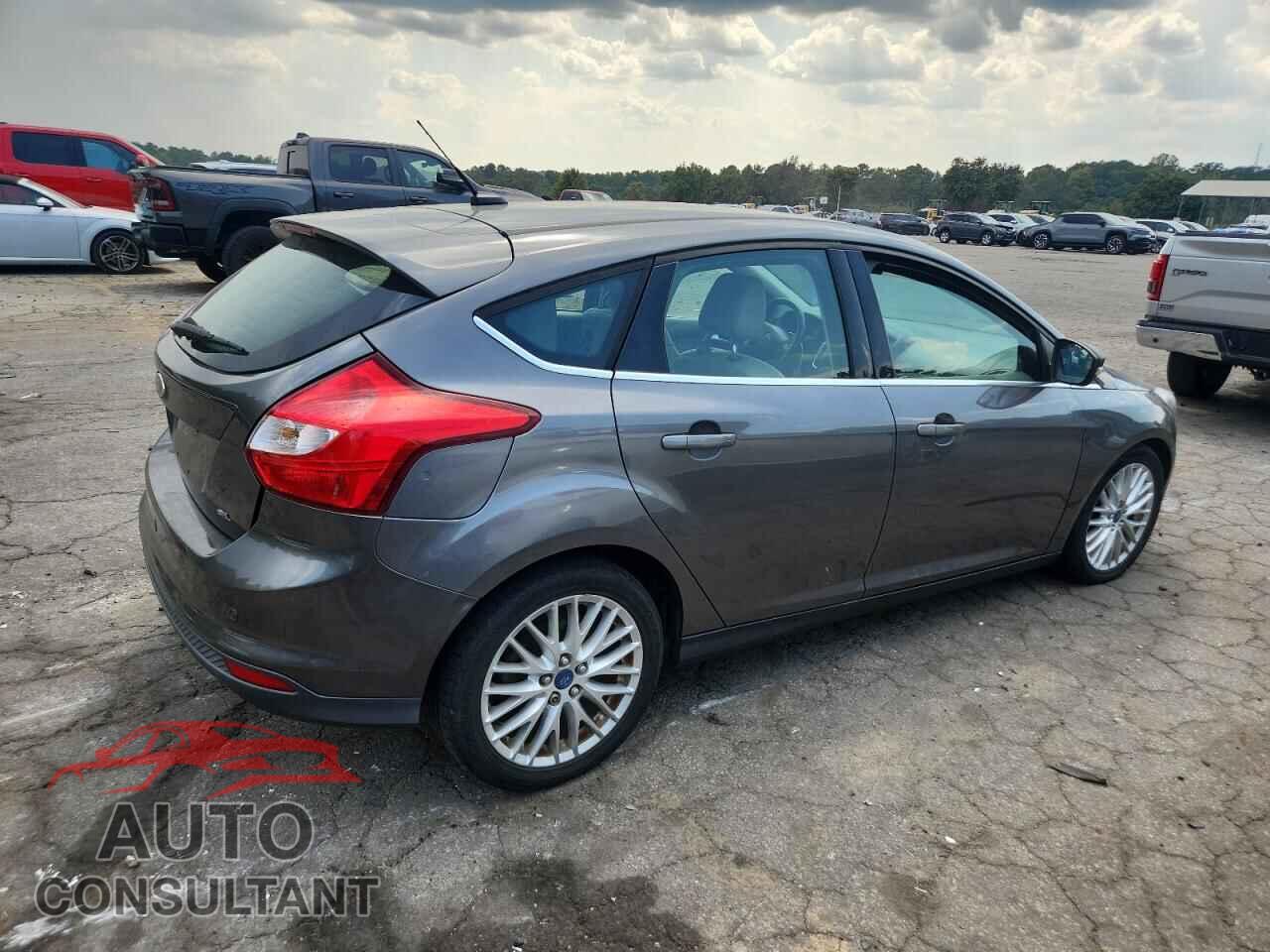 FORD FOCUS 2012 - 1FAHP3M2XCL331074