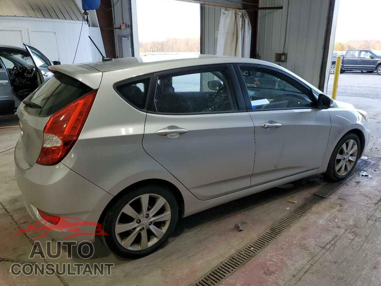 HYUNDAI ACCENT 2013 - KMHCU5AE7DU099015
