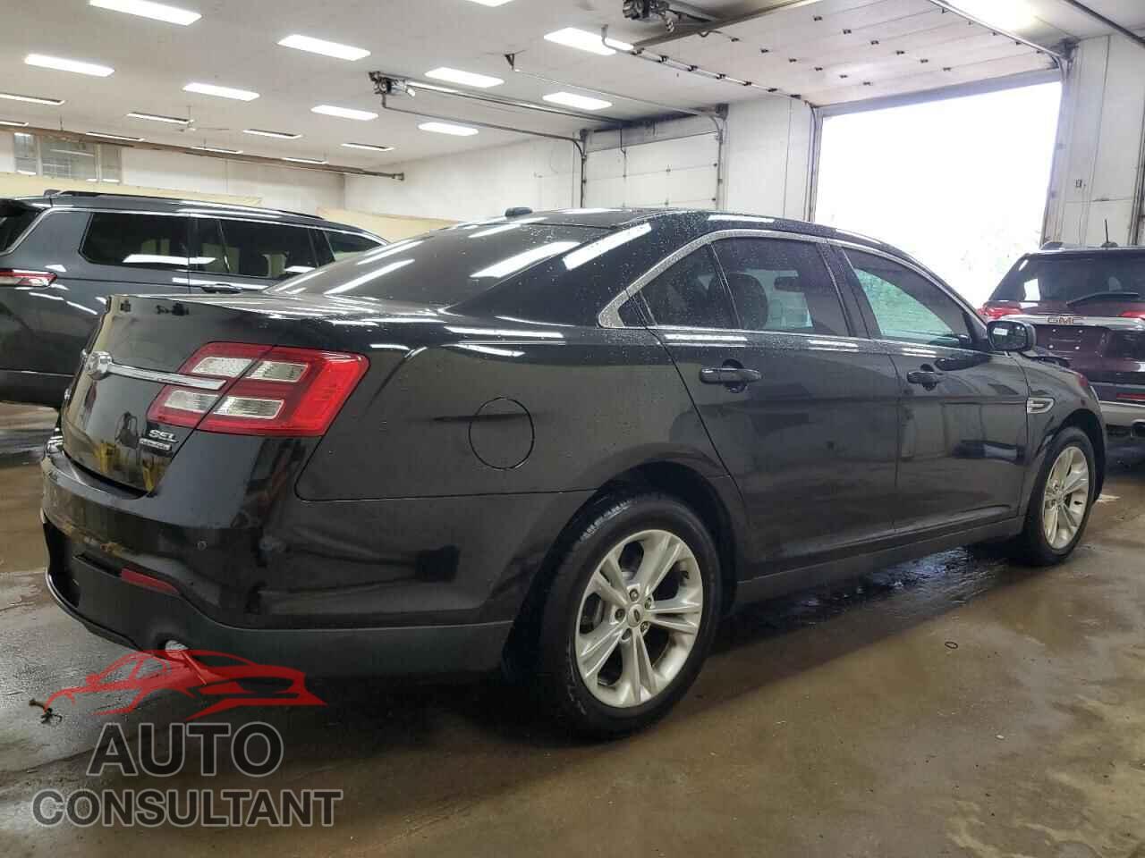 FORD TAURUS 2017 - 1FAHP2E80HG133214