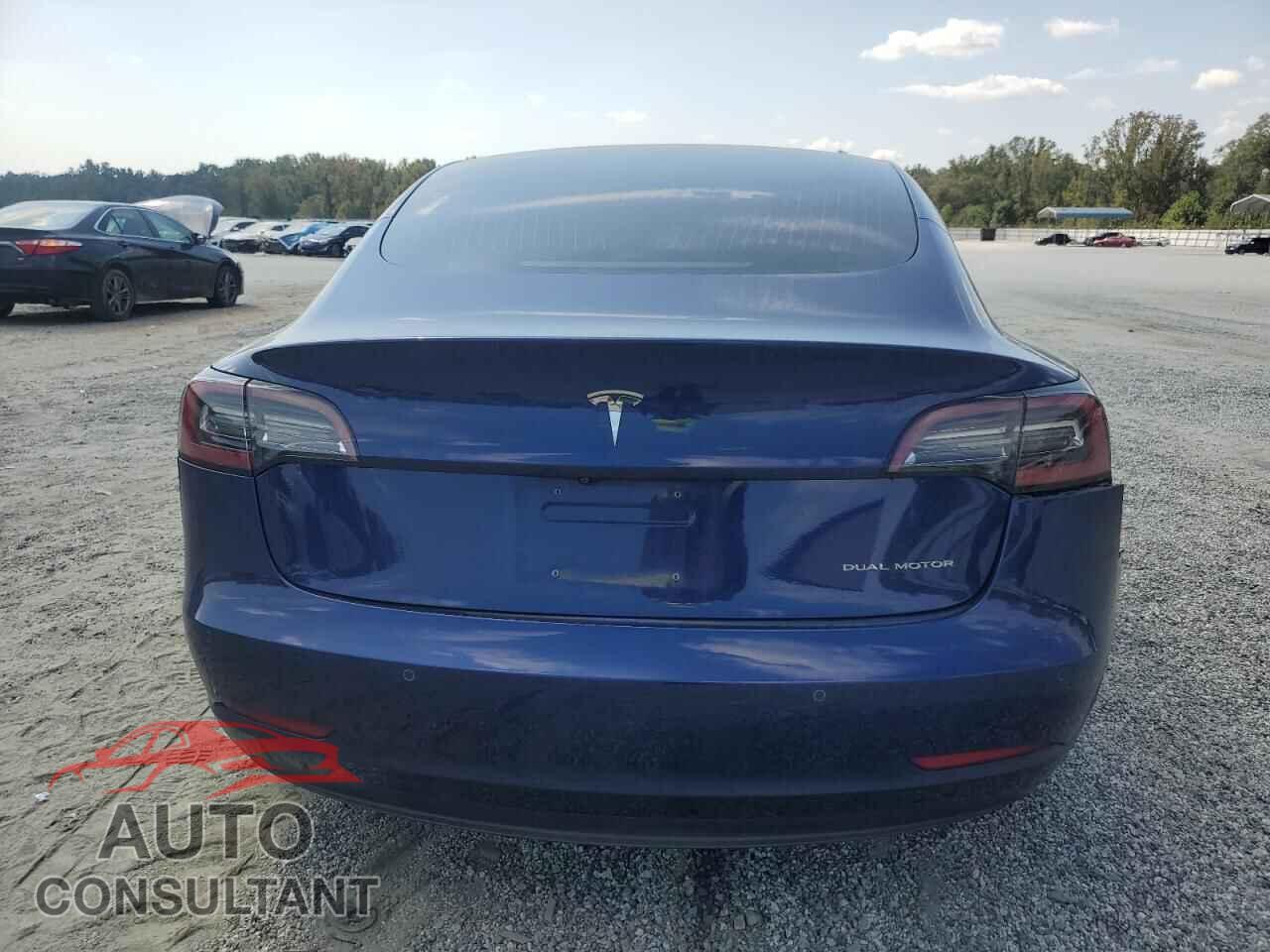 TESLA MODEL 3 2018 - 5YJ3E1EB9JF120283