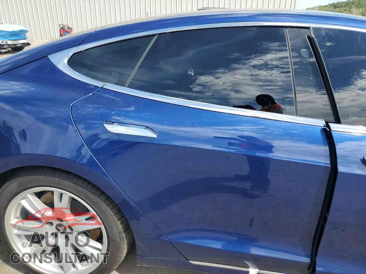 TESLA MODEL S 2021 - 5YJSA1E24MF424231