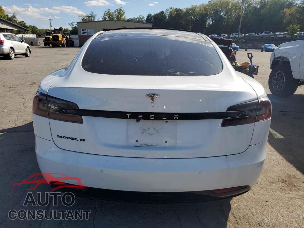 TESLA MODEL S 2018 - 5YJSA1E28JF256900