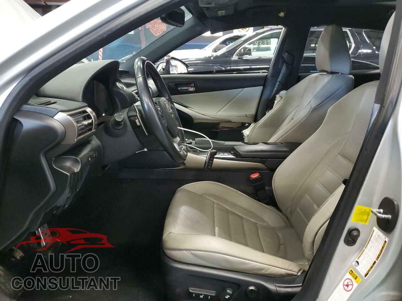LEXUS IS 2014 - JTHCE1D29E5002743