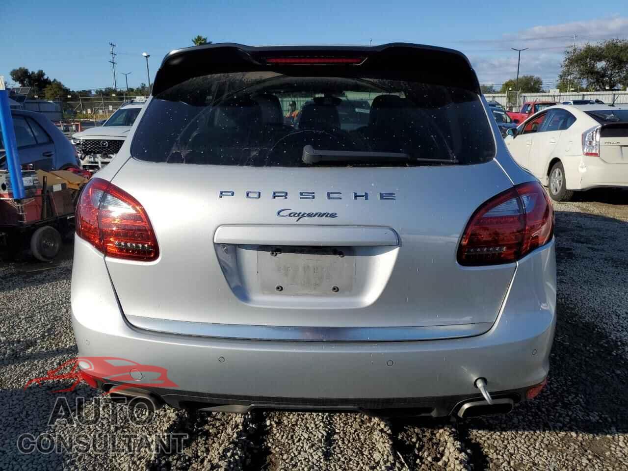 PORSCHE CAYENNE 2012 - WP1AA2A21CLA12589
