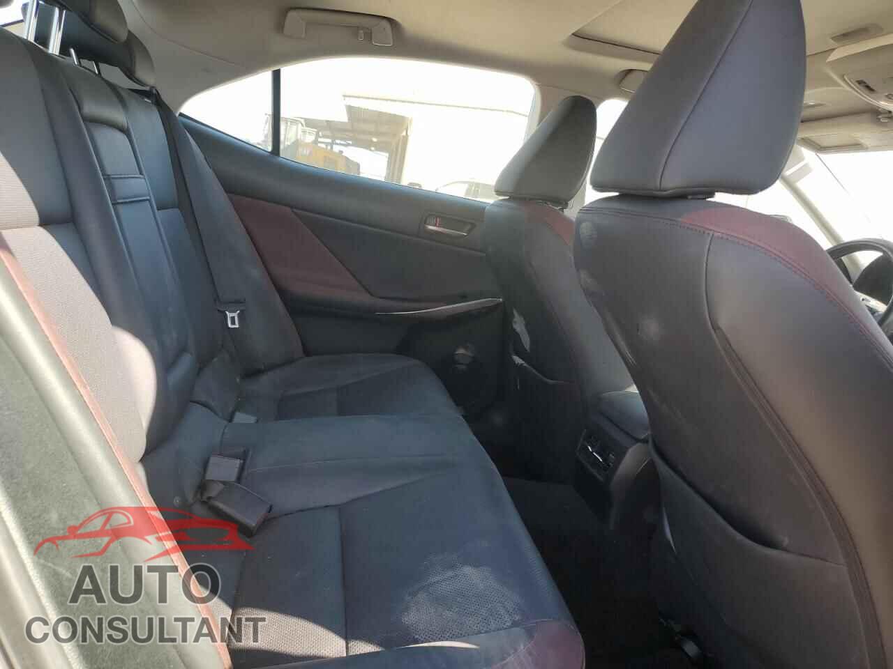 LEXUS IS 2017 - JTHBA1D20H5042785