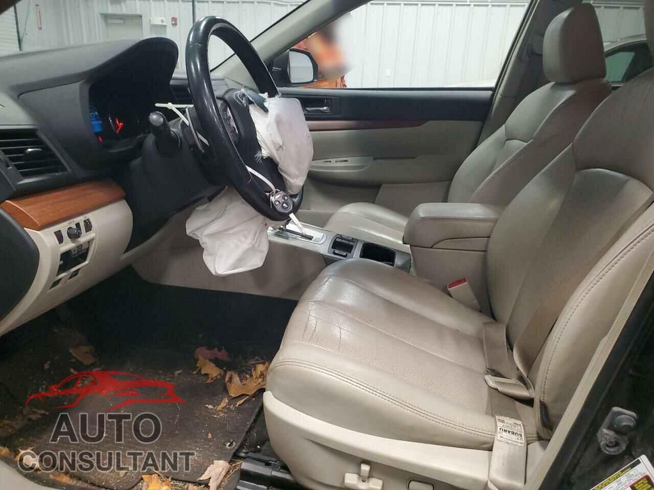 SUBARU OUTBACK 2013 - 4S4BRBKC8D3212663