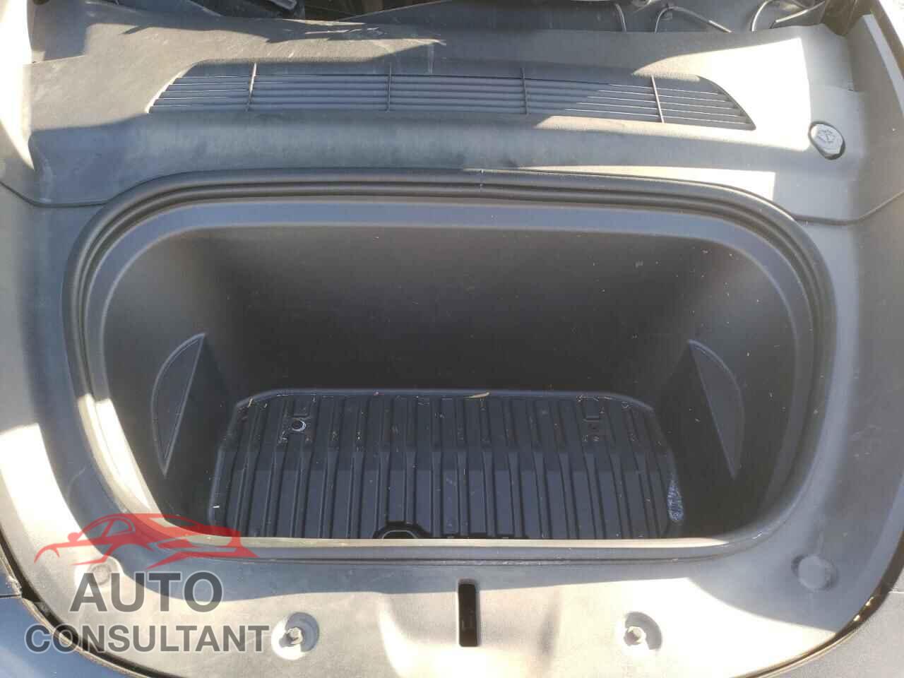 TESLA MODEL Y 2023 - 7SAYGDEF7PF767569