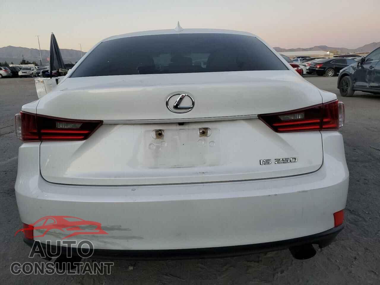 LEXUS IS 2014 - JTHBF1D29E5031412