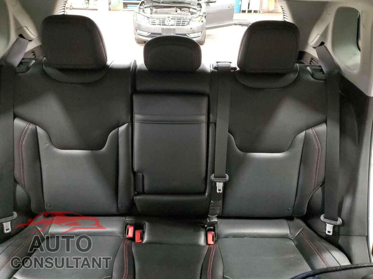 JEEP COMPASS 2018 - 3C4NJDDB9JT485720