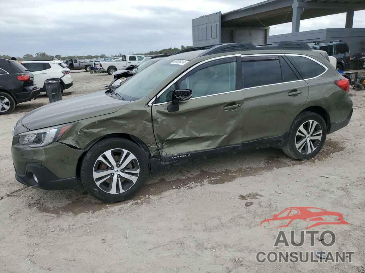 SUBARU OUTBACK 2018 - 4S4BSAKC9J3359939