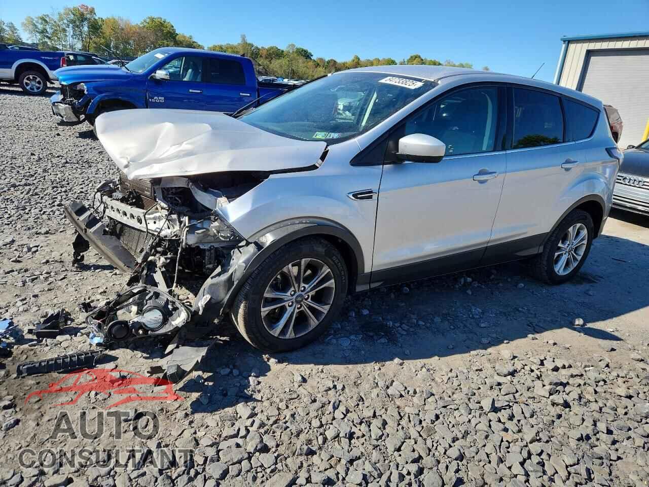 FORD ESCAPE 2017 - 1FMCU9GD2HUD90663