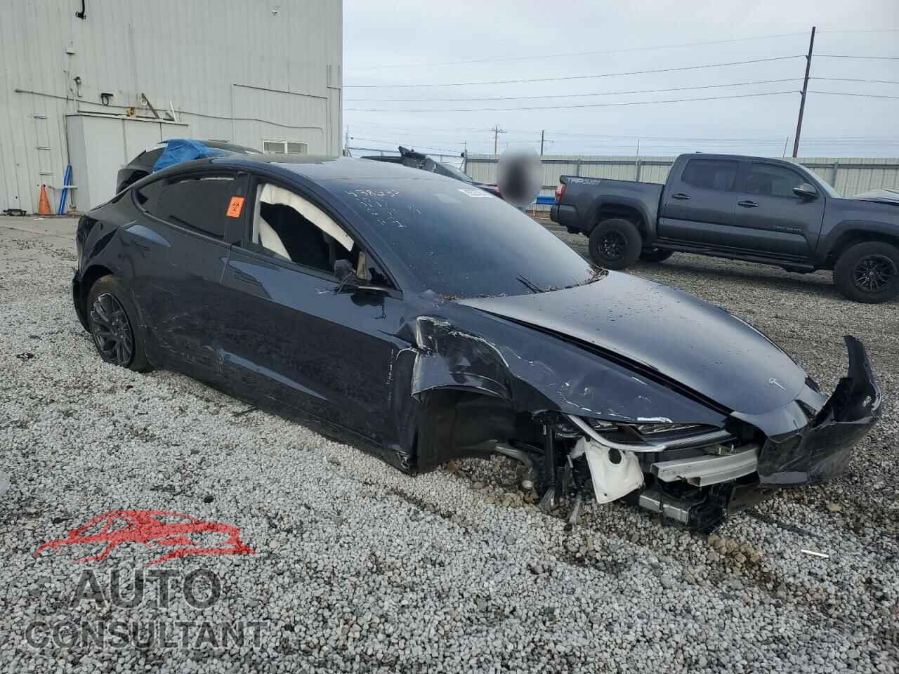 TESLA MODEL 3 2025 - 5YJ3E1EA0SF902075