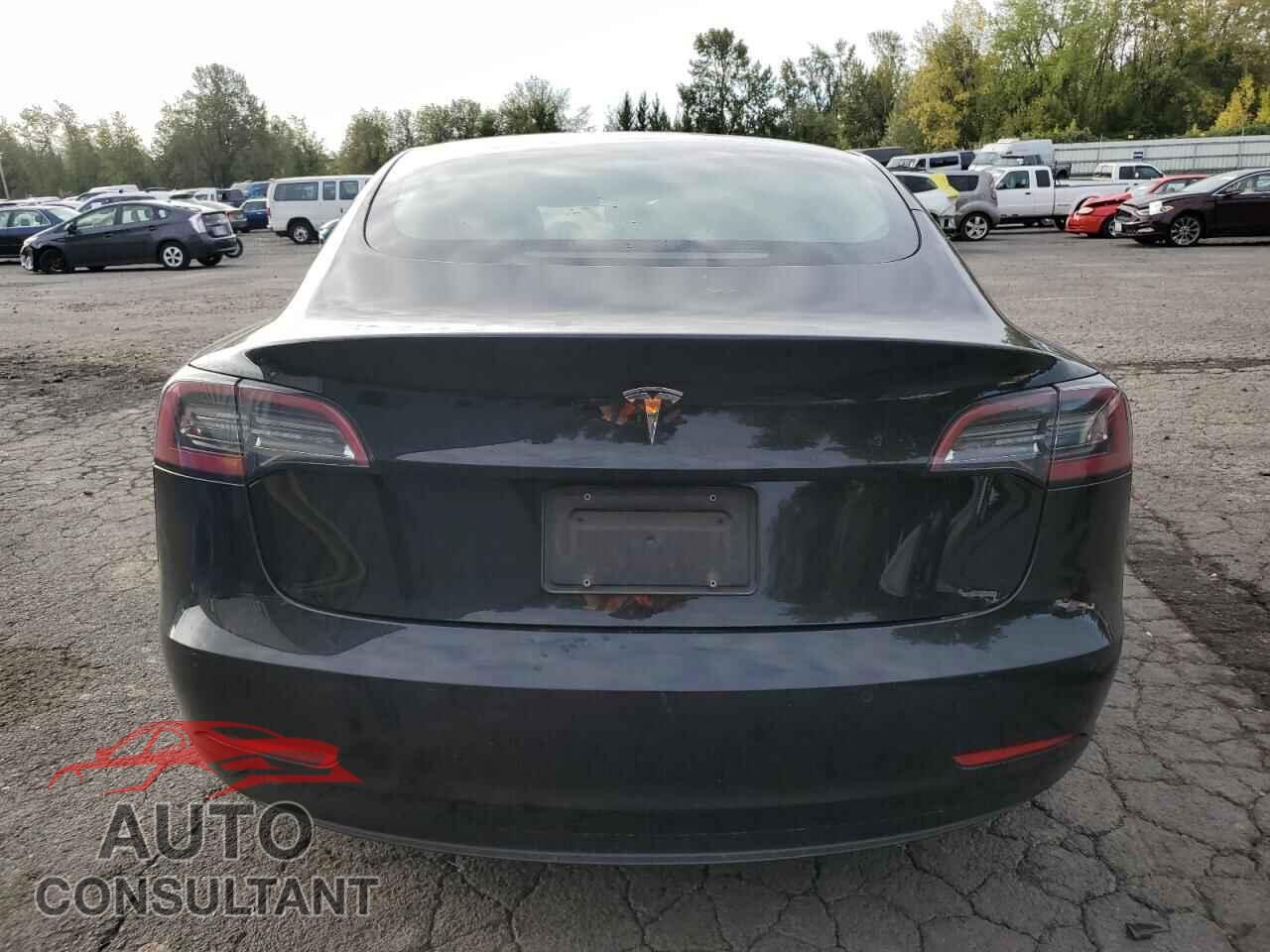TESLA MODEL 3 2022 - 5YJ3E1EA4NF370253