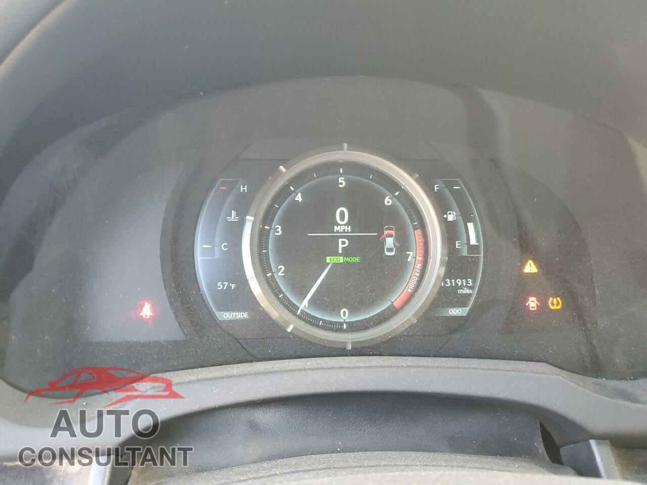 LEXUS IS 2014 - JTHCE1D23E5000227