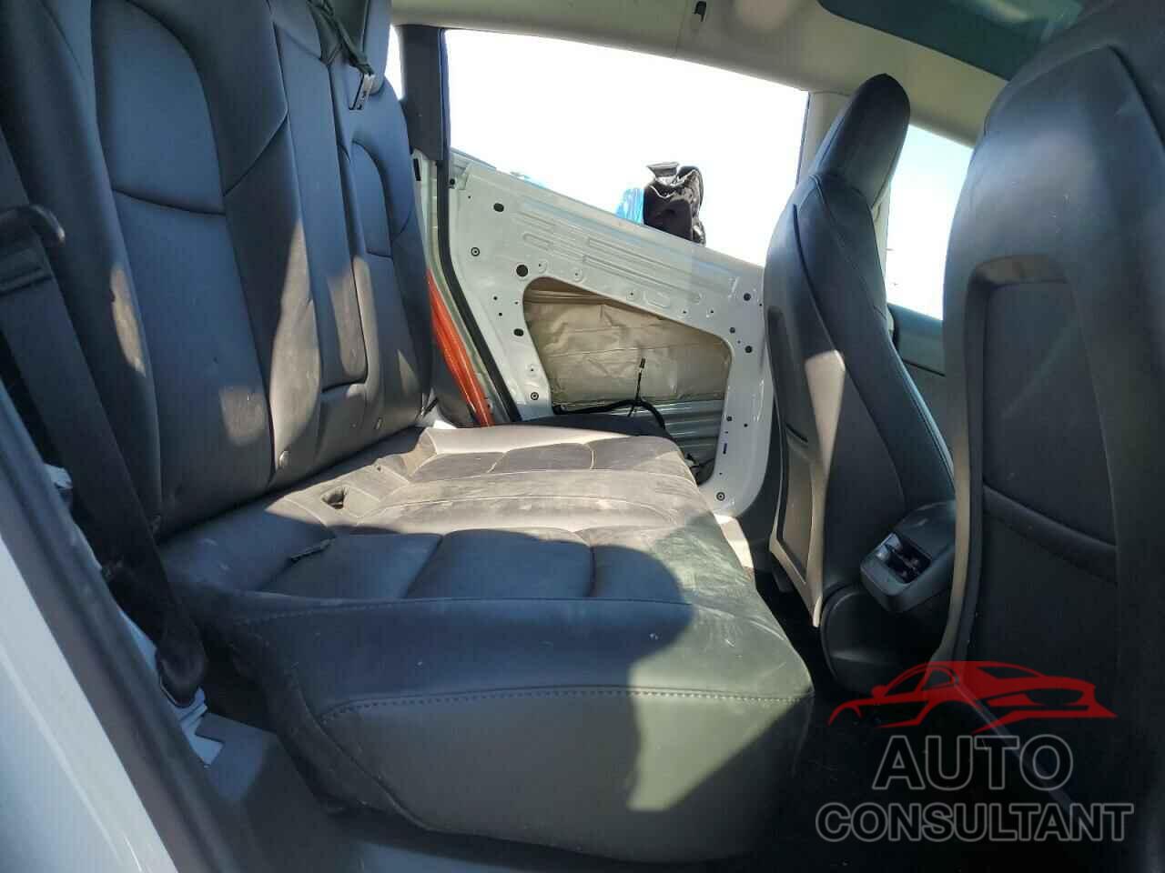 TESLA MODEL 3 2023 - 5YJ3E1EA0PF483507