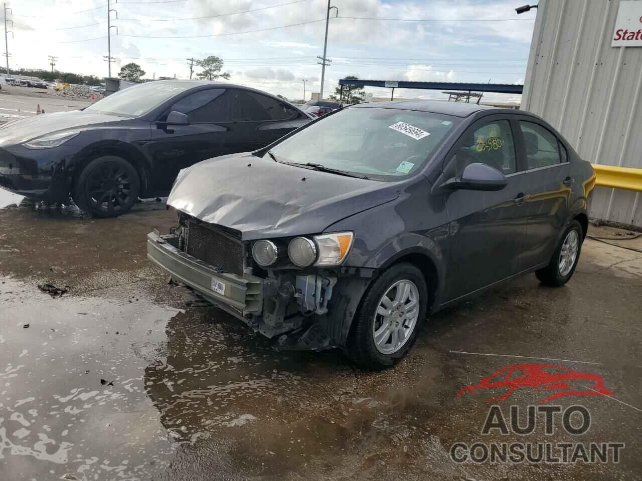 CHEVROLET SONIC 2012 - 1G1JC5SH5C4210420