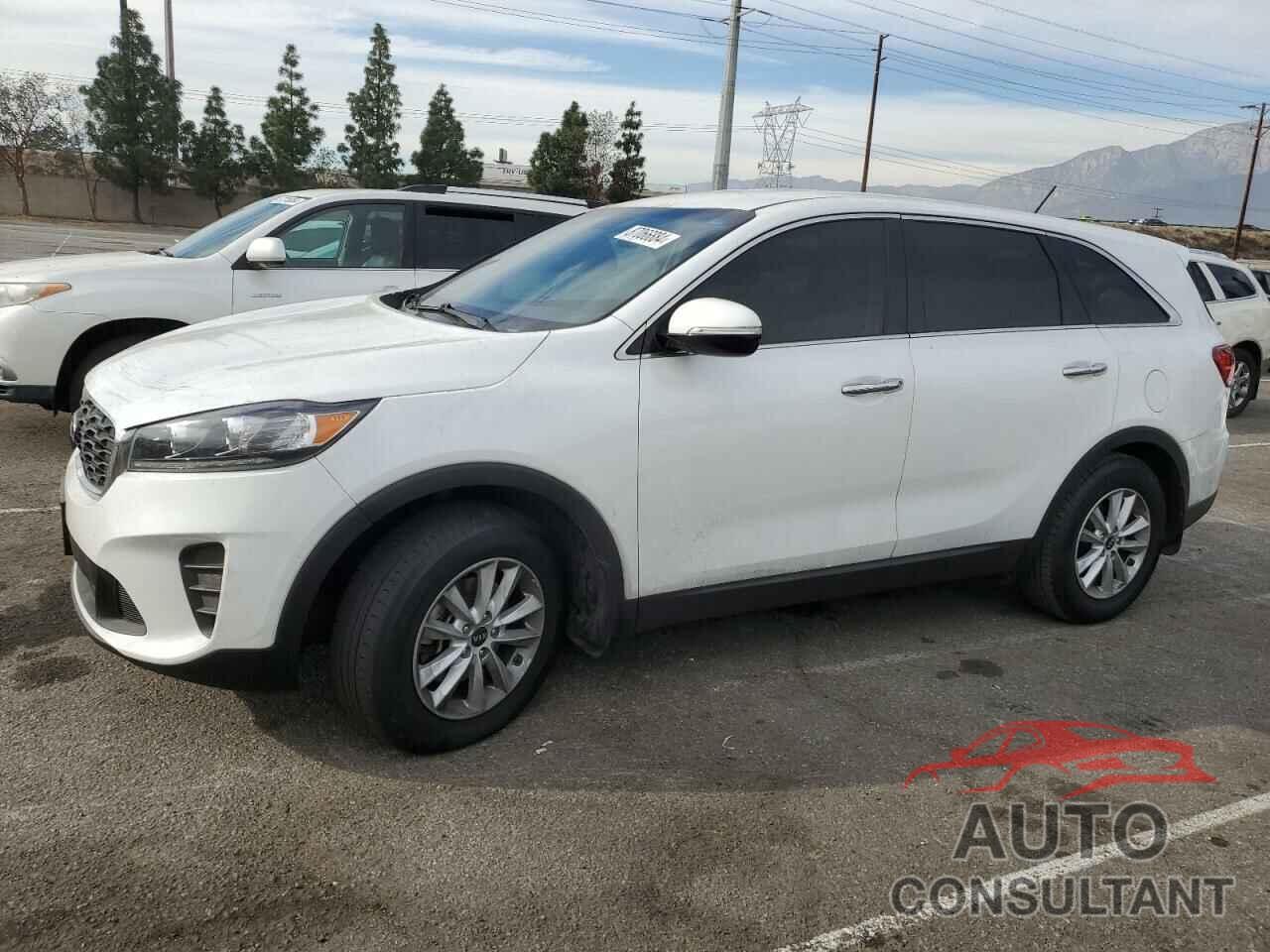 KIA SORENTO 2019 - 5XYPG4A30KG611184