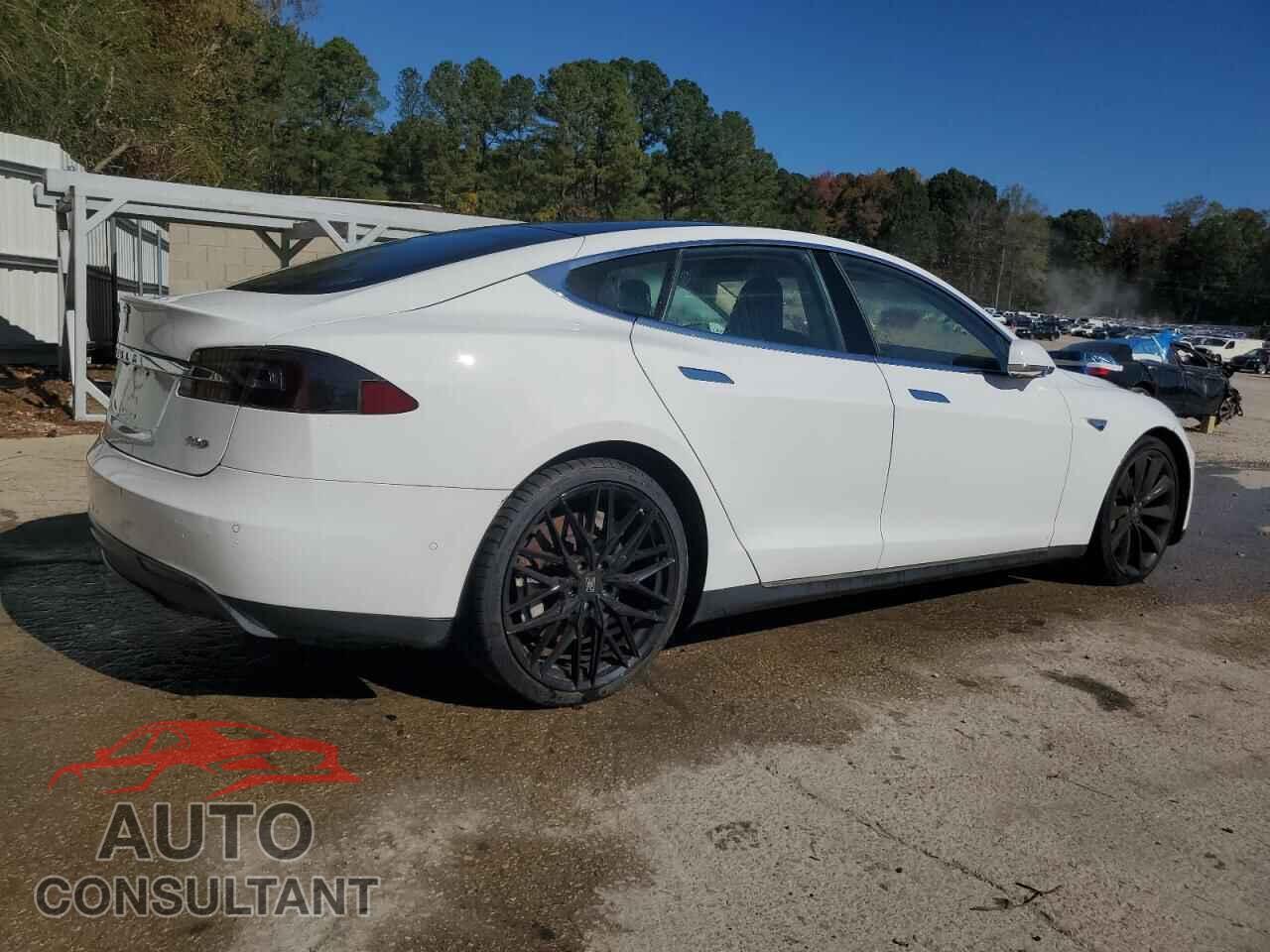 TESLA MODEL S 2015 - 5YJSA1E2XFF115821